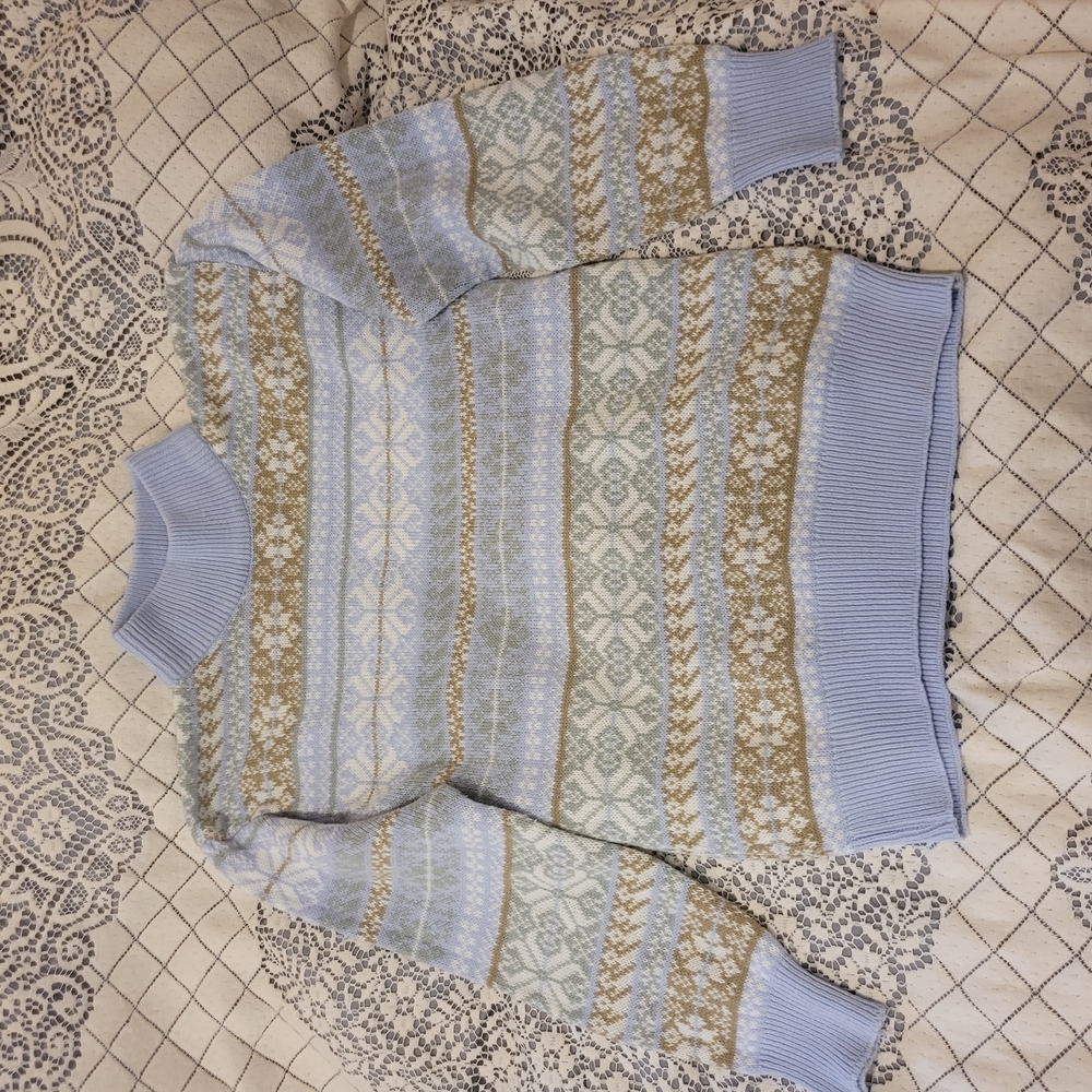 Vintage Women's Blue and Tan Snowflake Sweater